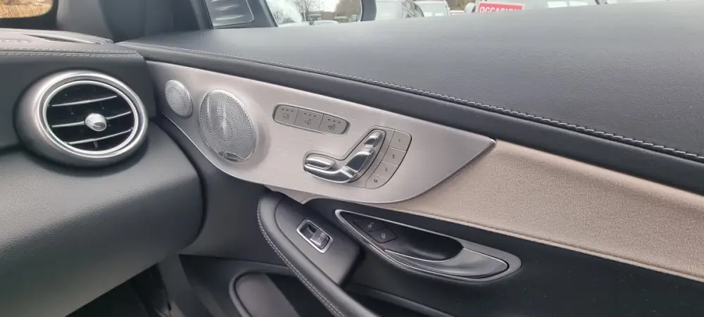 MERCEDES-BENZ C63S CABRIO 4